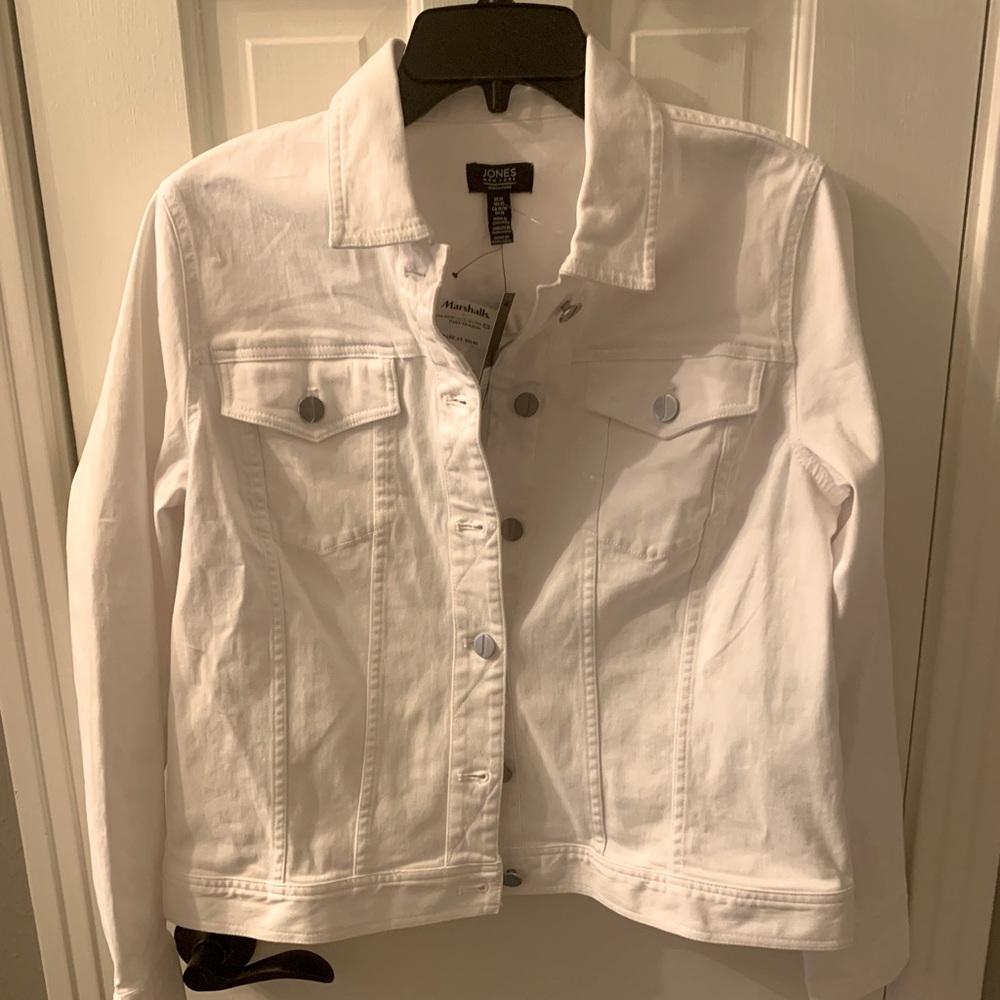 Jones NY white soft denim jacket, medium NWT